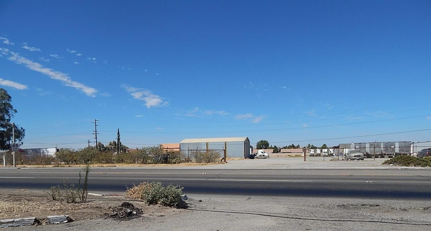 2532 E Pacheco Blvd, Los Banos, CA 93635